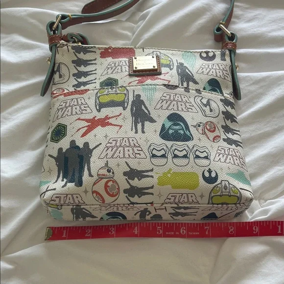 Dooney & Bourke Disney Star Wars Cream Graphic Crossbody Bag - Picture 8 of 16